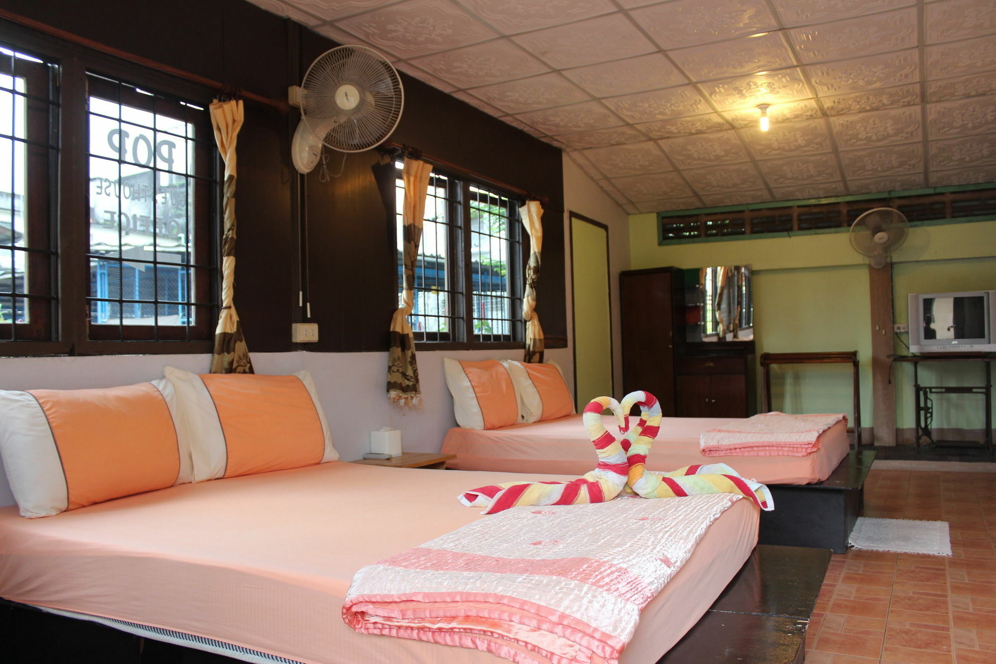 Mukda Guesthouse Трат Экстерьер фото